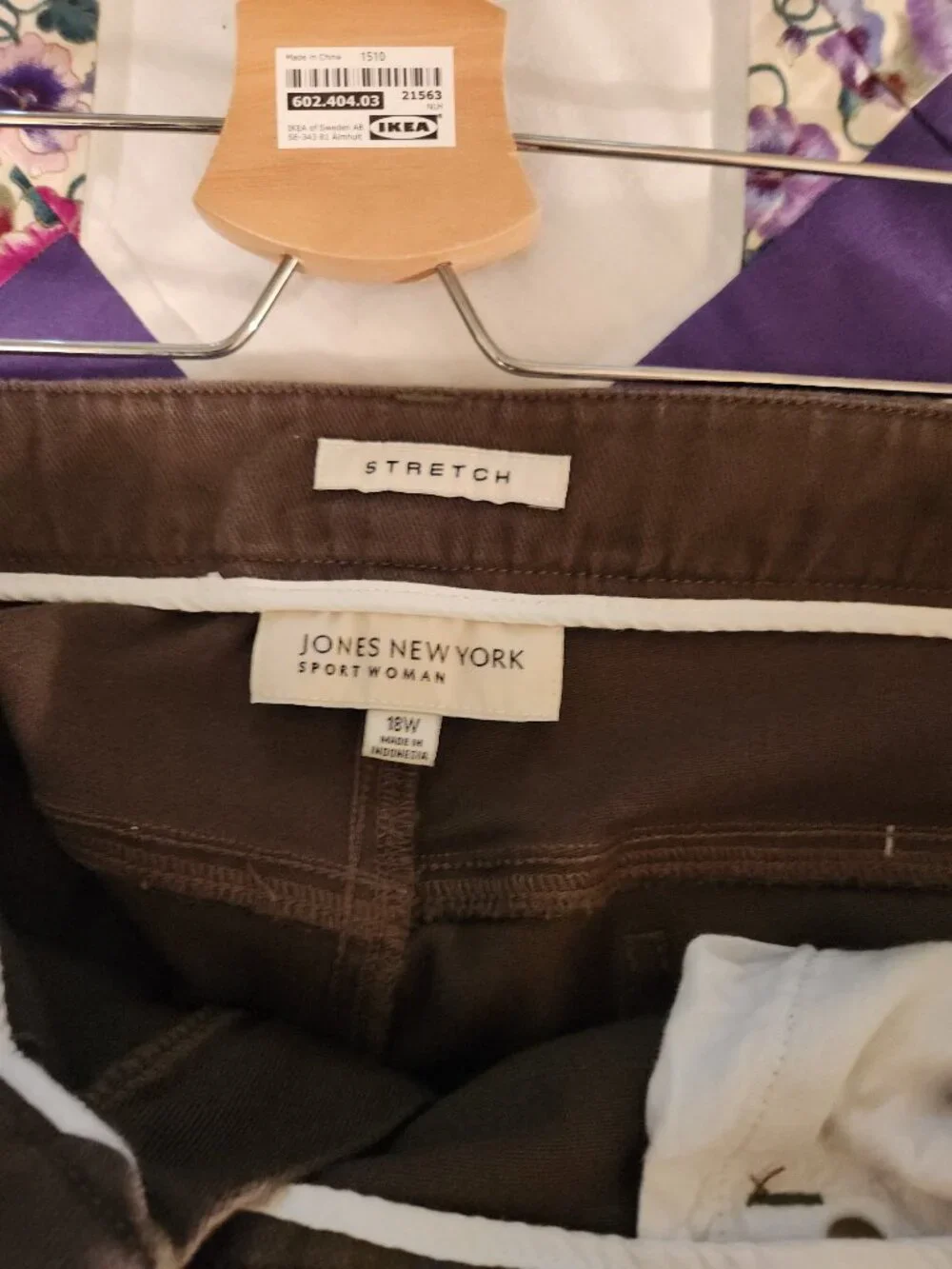 Jones New York Sport Woman Capris - 18W - Picture 2 of 5